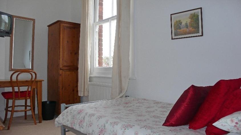 Colebrook Guest House ファーンバラ 部屋 写真