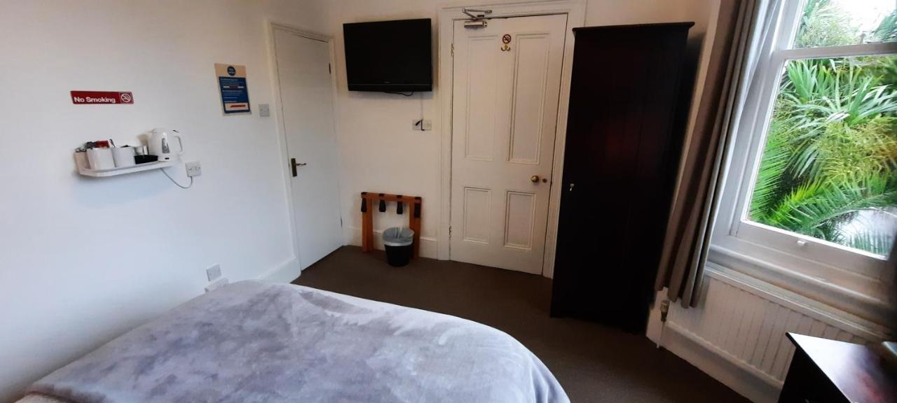 Colebrook Guest House ファーンバラ エクステリア 写真