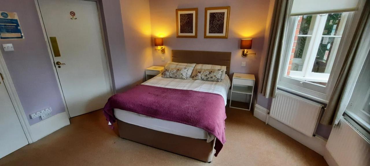 Colebrook Guest House ファーンバラ エクステリア 写真