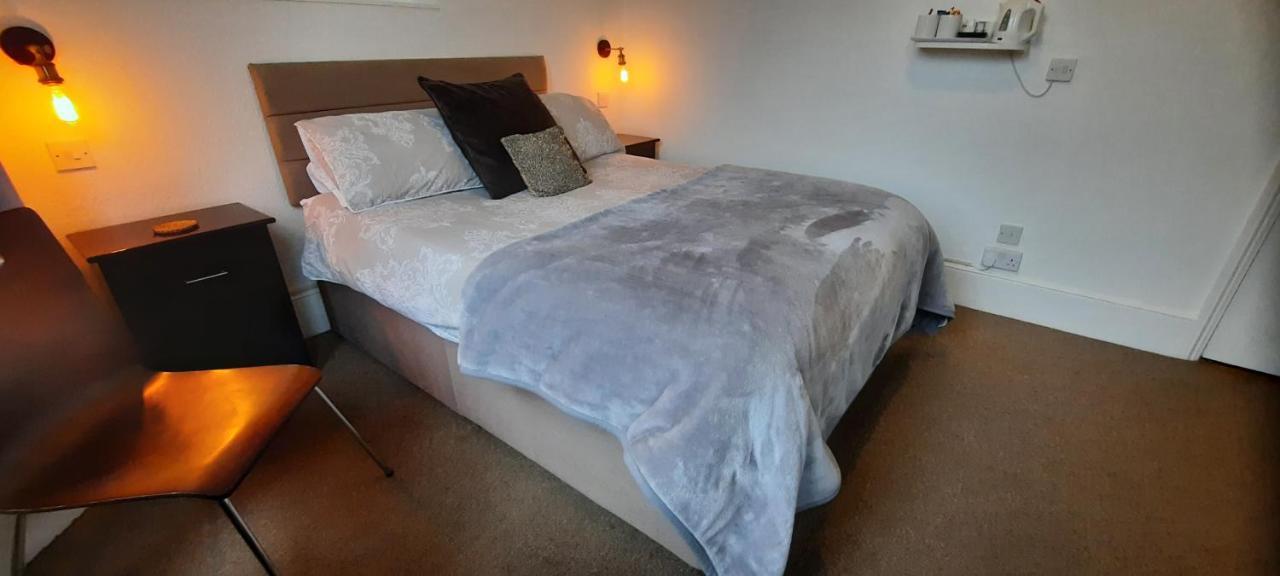 Colebrook Guest House ファーンバラ エクステリア 写真