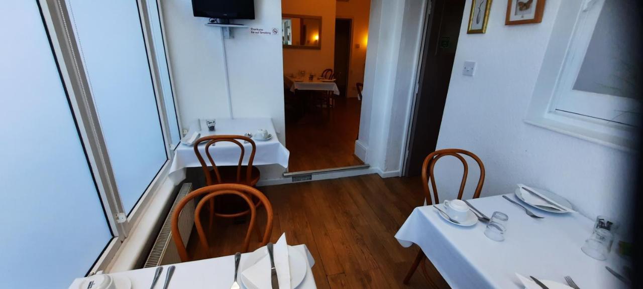 Colebrook Guest House ファーンバラ エクステリア 写真