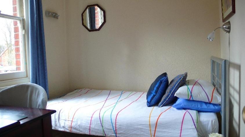 Colebrook Guest House ファーンバラ エクステリア 写真