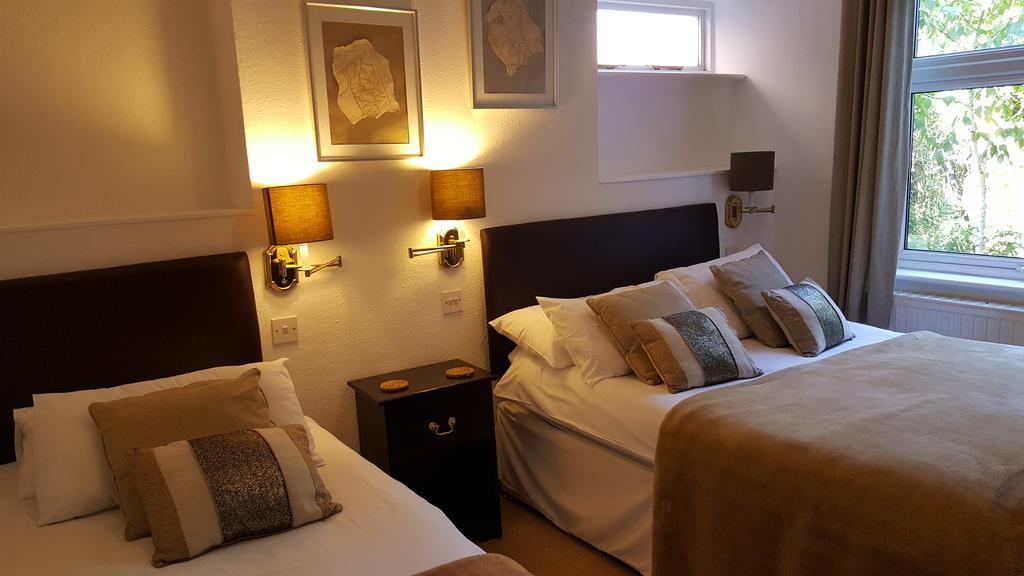 Colebrook Guest House ファーンバラ エクステリア 写真