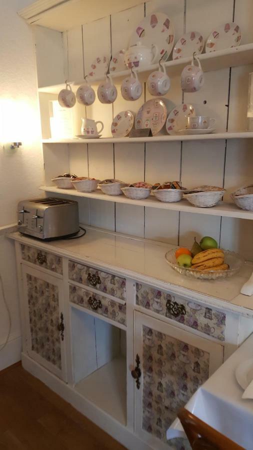 Colebrook Guest House ファーンバラ エクステリア 写真